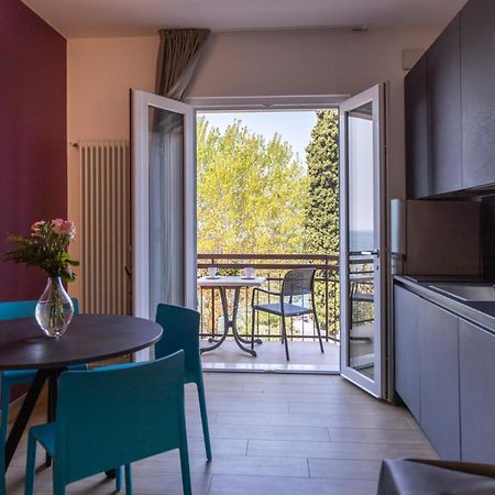 Residence Solei Classic & Plus Бренцоне-суль-Гарда Екстер'єр фото