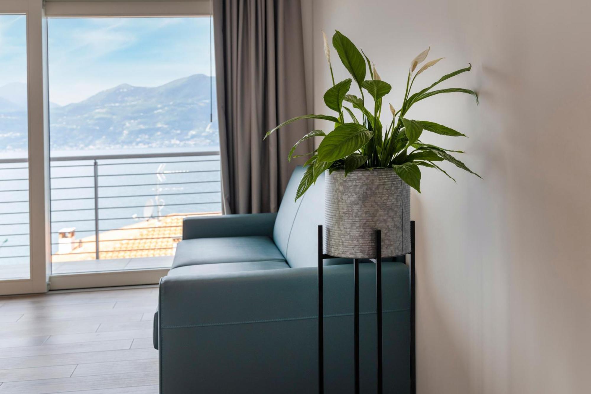 Residence Solei Classic & Plus Бренцоне-суль-Гарда Екстер'єр фото
