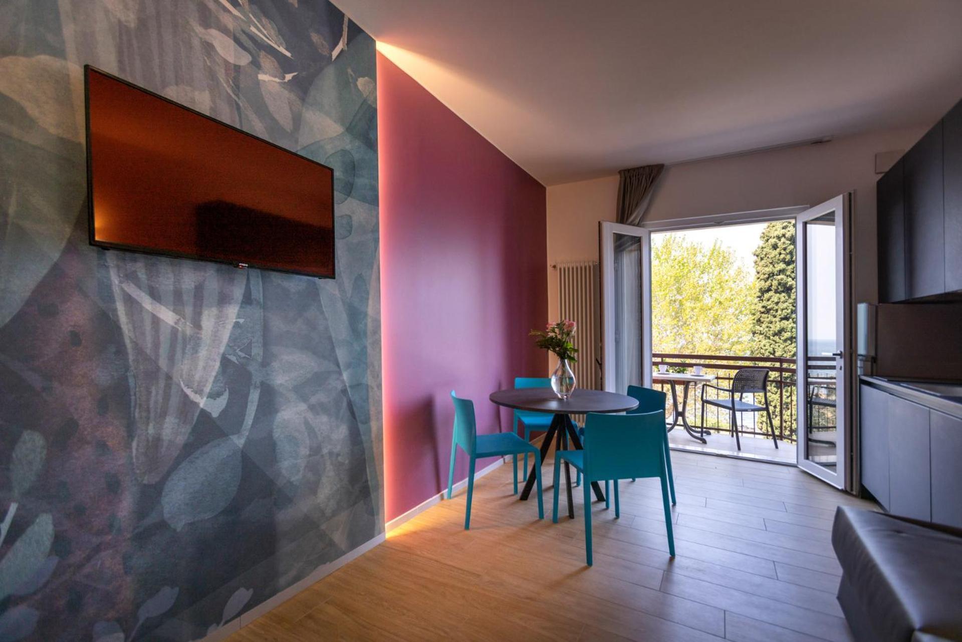 Residence Solei Classic & Plus Бренцоне-суль-Гарда Екстер'єр фото
