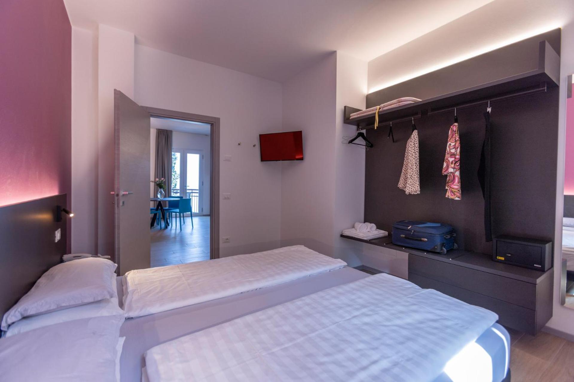 Residence Solei Classic & Plus Бренцоне-суль-Гарда Екстер'єр фото