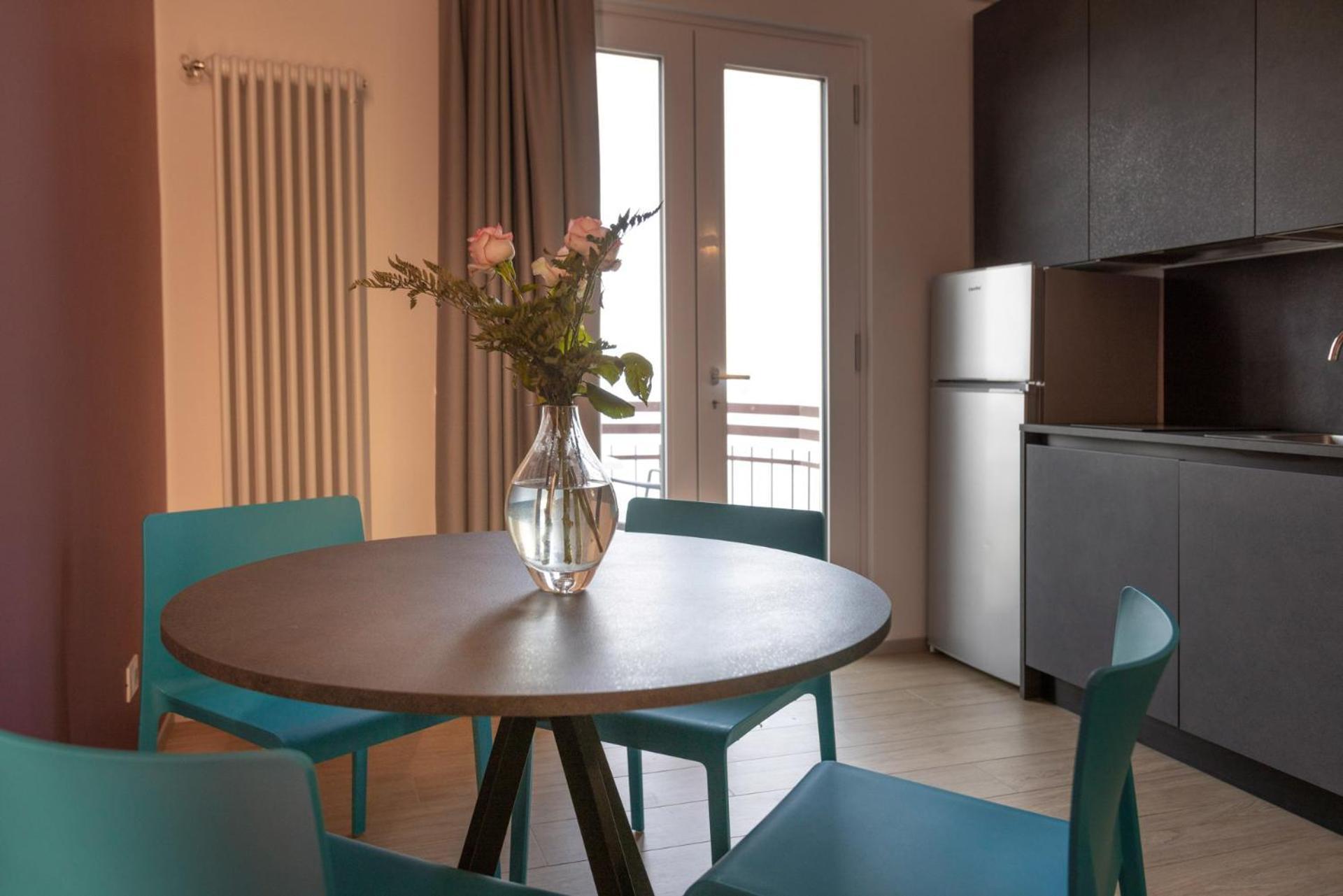 Residence Solei Classic & Plus Бренцоне-суль-Гарда Екстер'єр фото